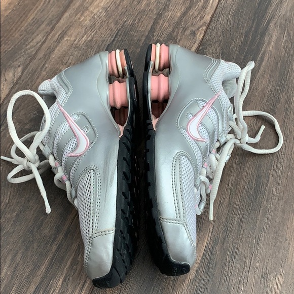 Nike Shox - Picture 4 of 8